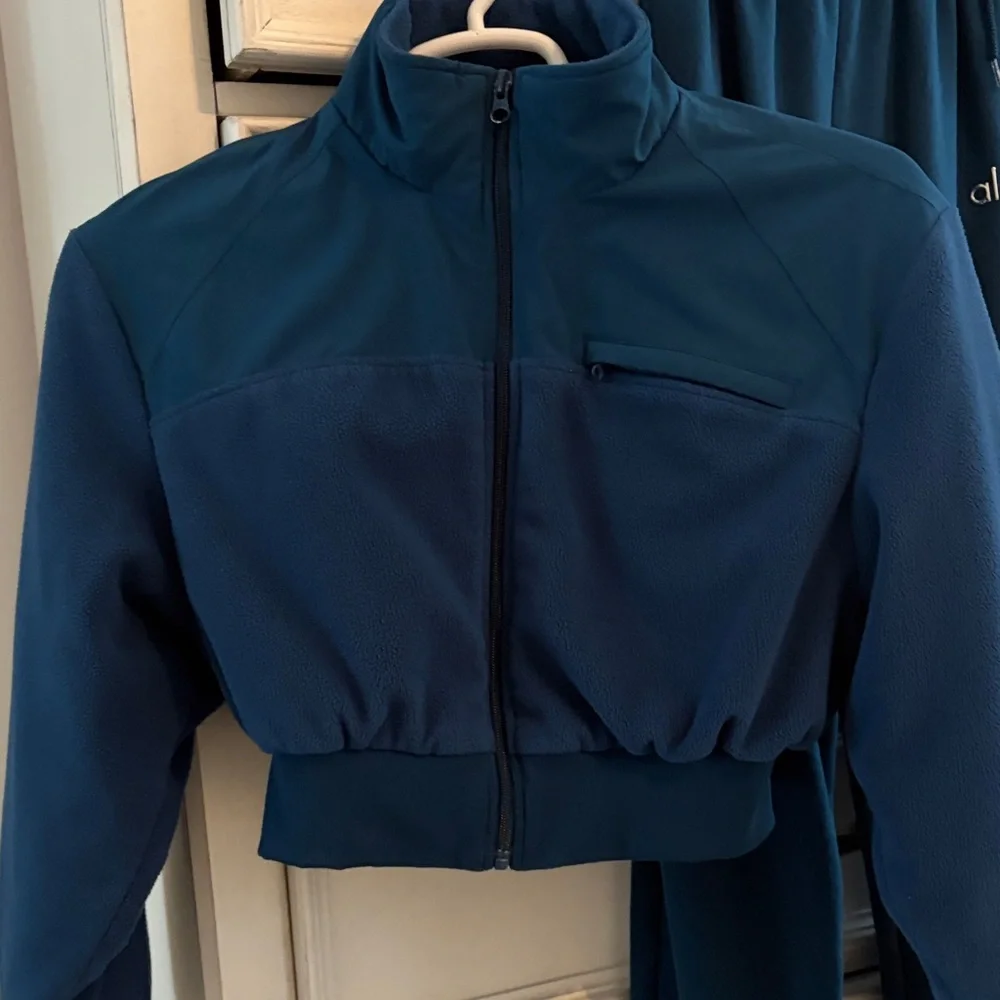 ALO Yoga Blue Jacket- selling as a set. - Picture 3 of 7